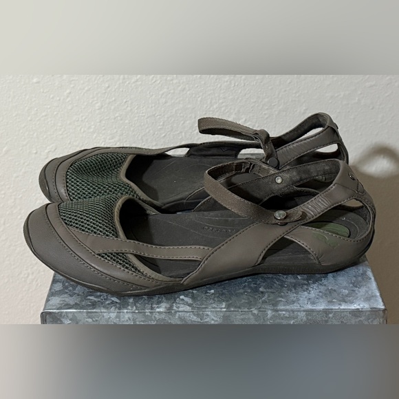 Teva Northwater Brown Green Mesh Women's Sport Sandals, Size 11 - Picture 1 of 7